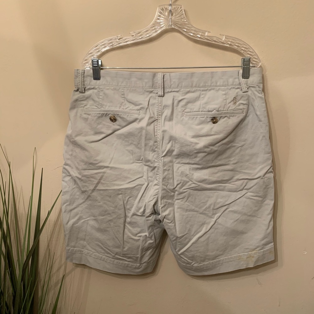 Polo by Ralph Lauren Men's Khaki Flat Front Shorts - Picture 4 of 5